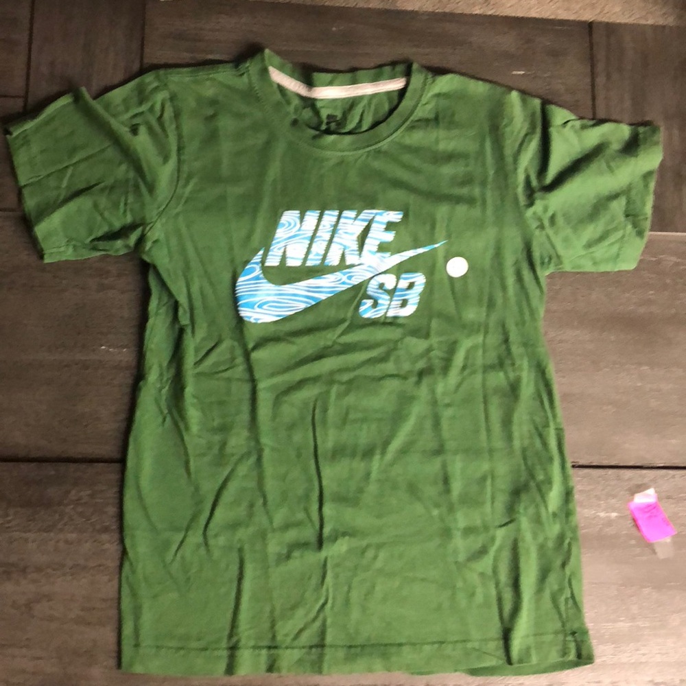 Nike Olive Green T-Shirt*will be ironed b4 shipped